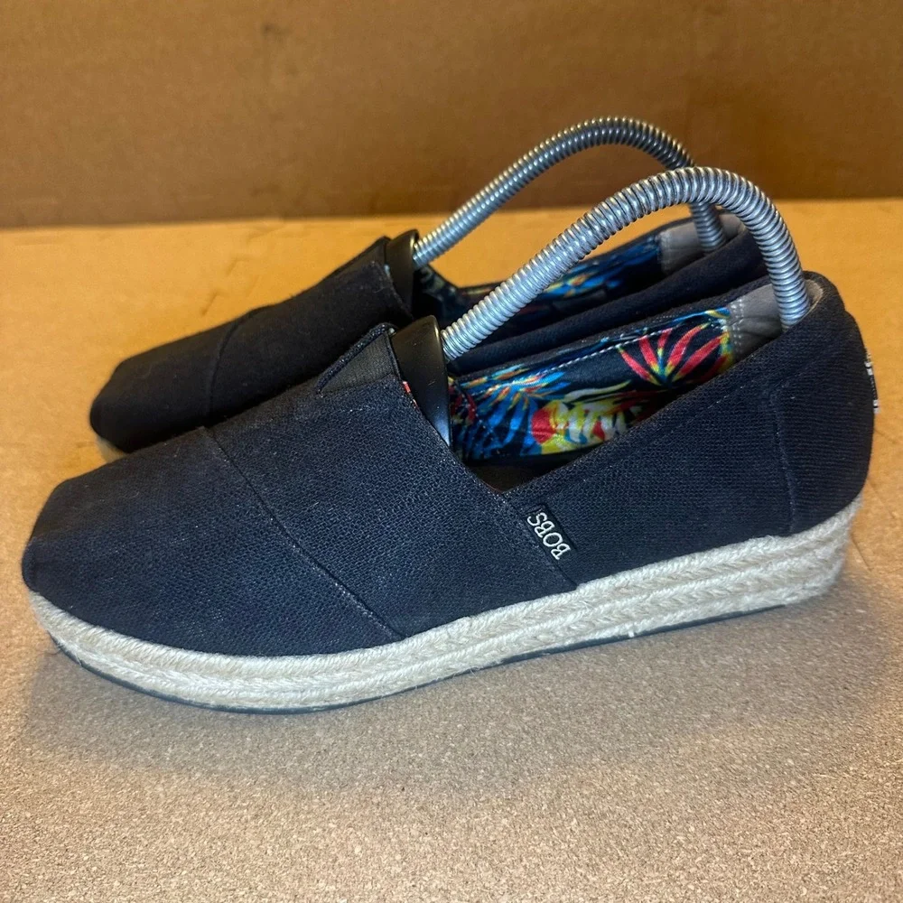 Skechers smoke free